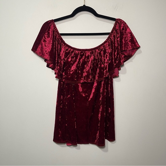 Paradiso Women’s Red Crushed Velvet Off Shoulder Ruffle blouse holiday Top in L - Picture 5 of 6